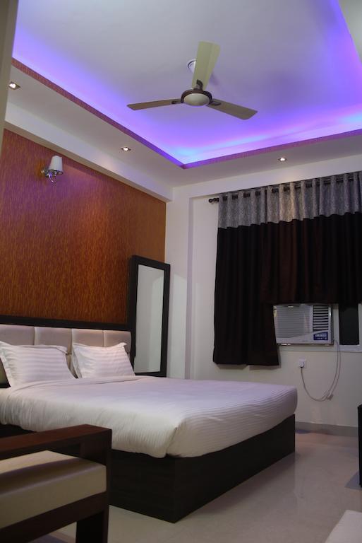 Hotel Golden Sky Lucknow Camera foto